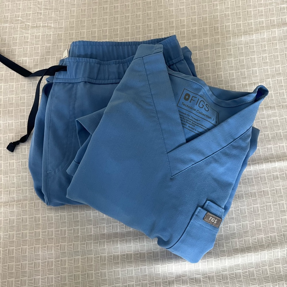 Figs scrubs. Great condition!